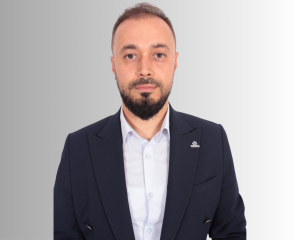 Ahmet Engin Ayaksız